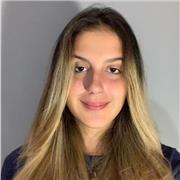 Dou aula particular de história para jovens de maneira didática e animada